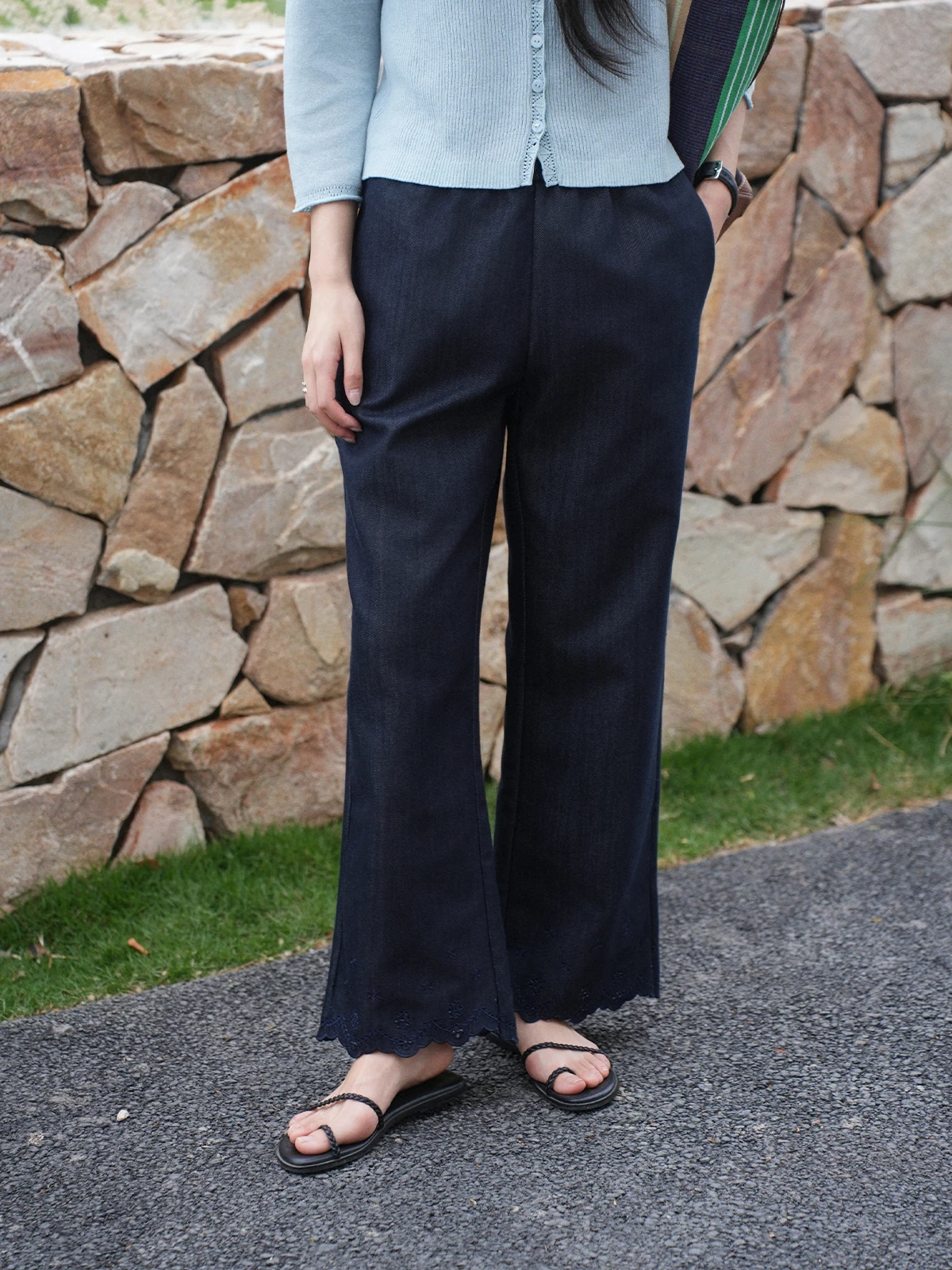 

Botanique Embroidered Original Color Denim Casual Pants Ladies Straight Leg Cotton Jeans Spring Season mid Stretch Natural Waist