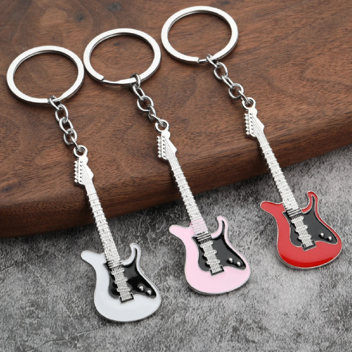 1pcs musical instrument pendant movable gift bag adorns guitar key ring