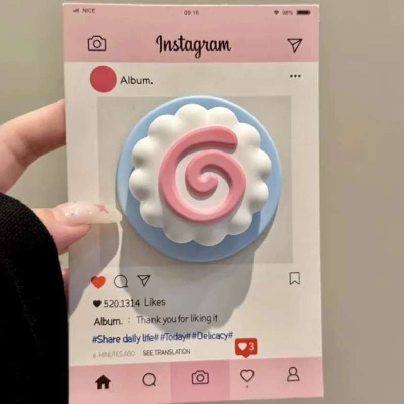 

The New Apple Peach Is Suitable for Magnetic Suction Bracket, Strong Adsorption Force and Retractable Desktop Airbag Multiple