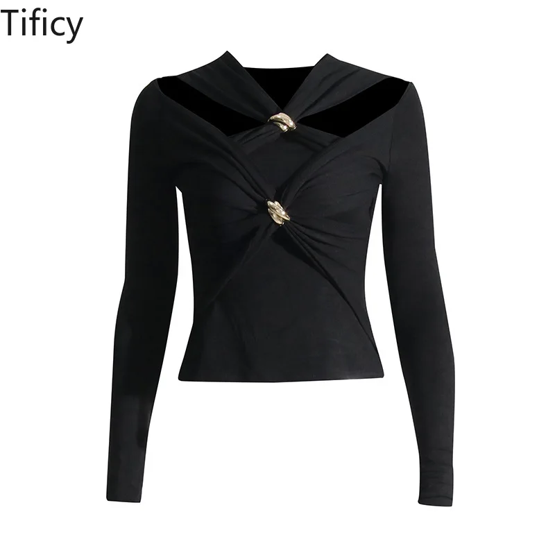 

TIFICY Women's Korean Fashion New 2024 Niche Design with Hollow Metal Decorative Buckle Slim Fit and Slimming Top T-shirt