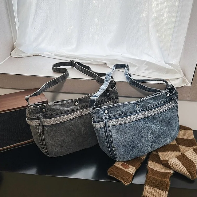 

Luxurious Effortless Shoulder Bag Underarm Crossbody Office Commuting 2025 New Model Exquisite Glamorous Sophisticated Chic