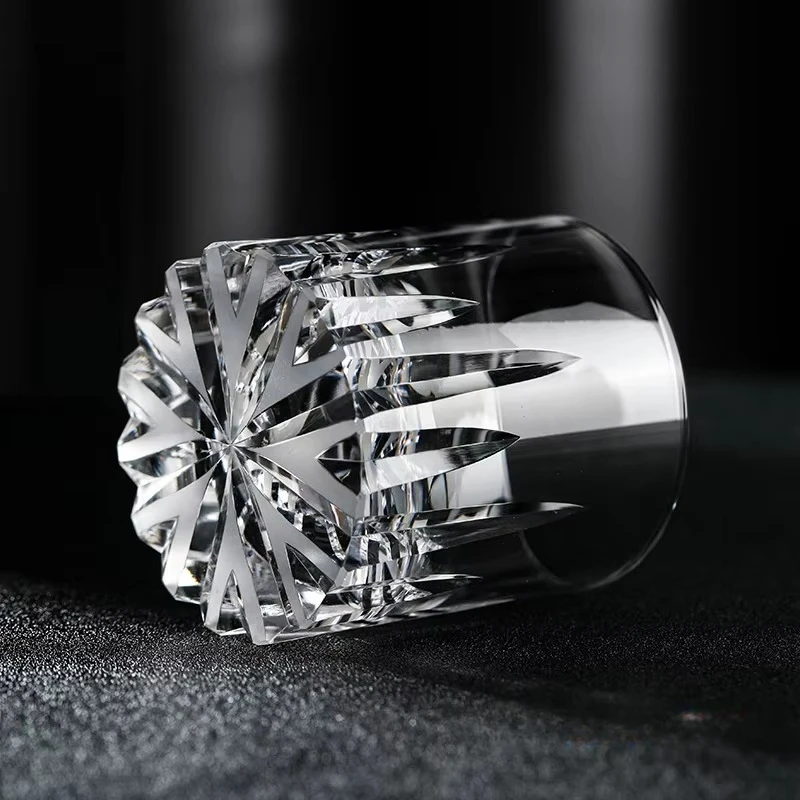 Modern Style Whisky Rock Vast Sky Glass Manual Cut Crystal Sword Pattern Old Fashioned Brandy Tumbler Whiskey Liquor Gift Decor