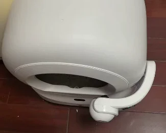 Smart litter box toilets are powered by artificial intelligence and equipped with cameras