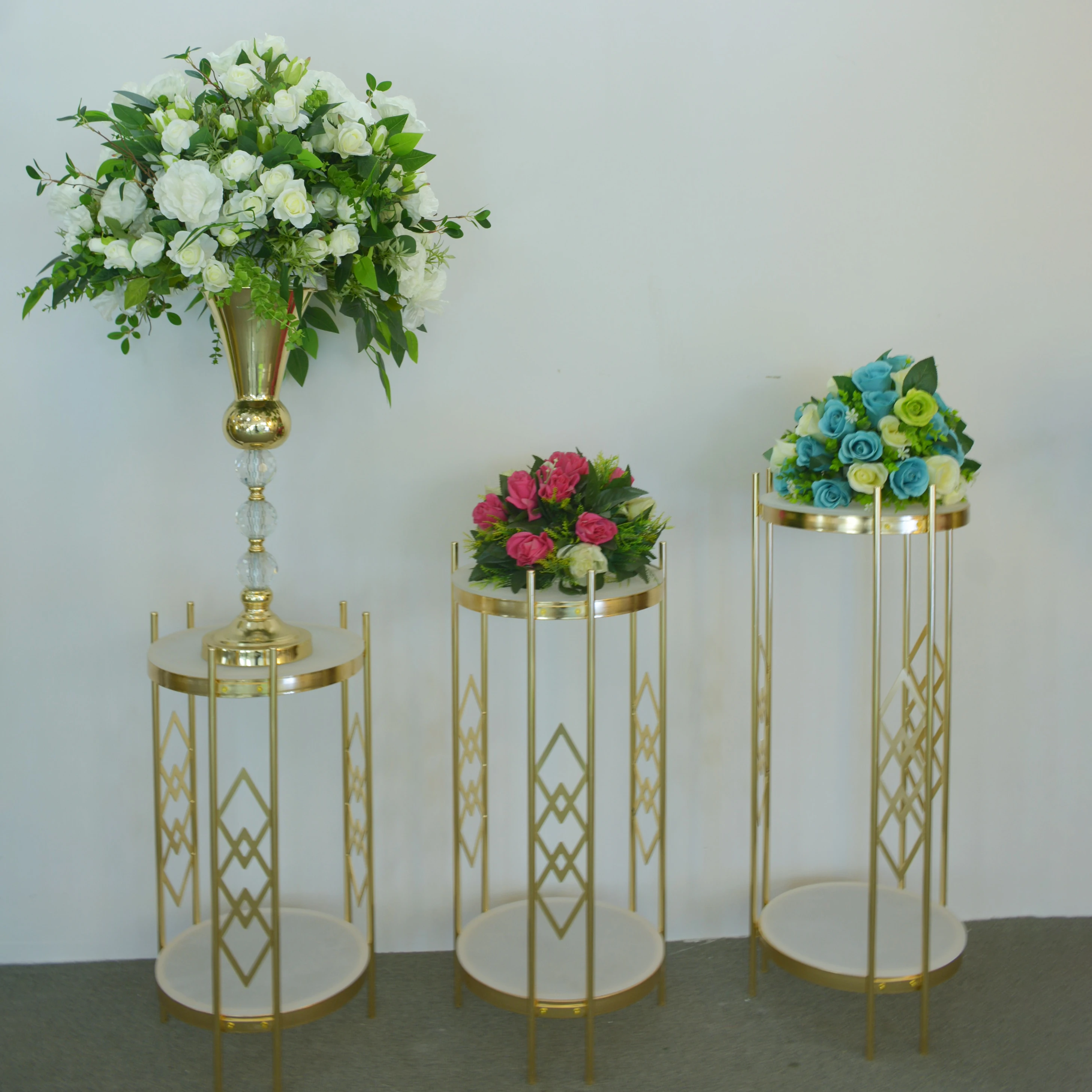

3 Pack Pedestal Pedestal Holders Wedding Dessert Cylinder Table Cake Flowers Crafts Toy Holder Birthday Party Store Display Stan