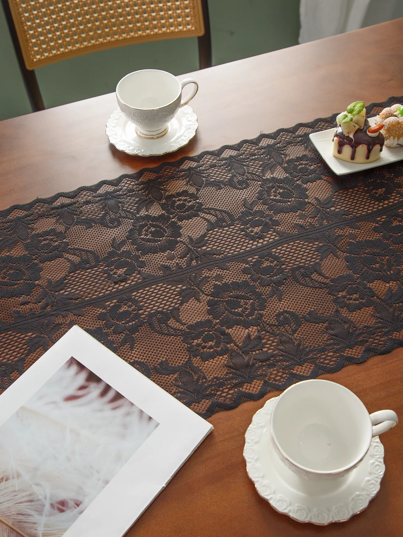Rose Floral Lace Tischläufer American Vintage Polyester Lace Cutout Tischläufer für Esstisch Couchtisch – Detail 4