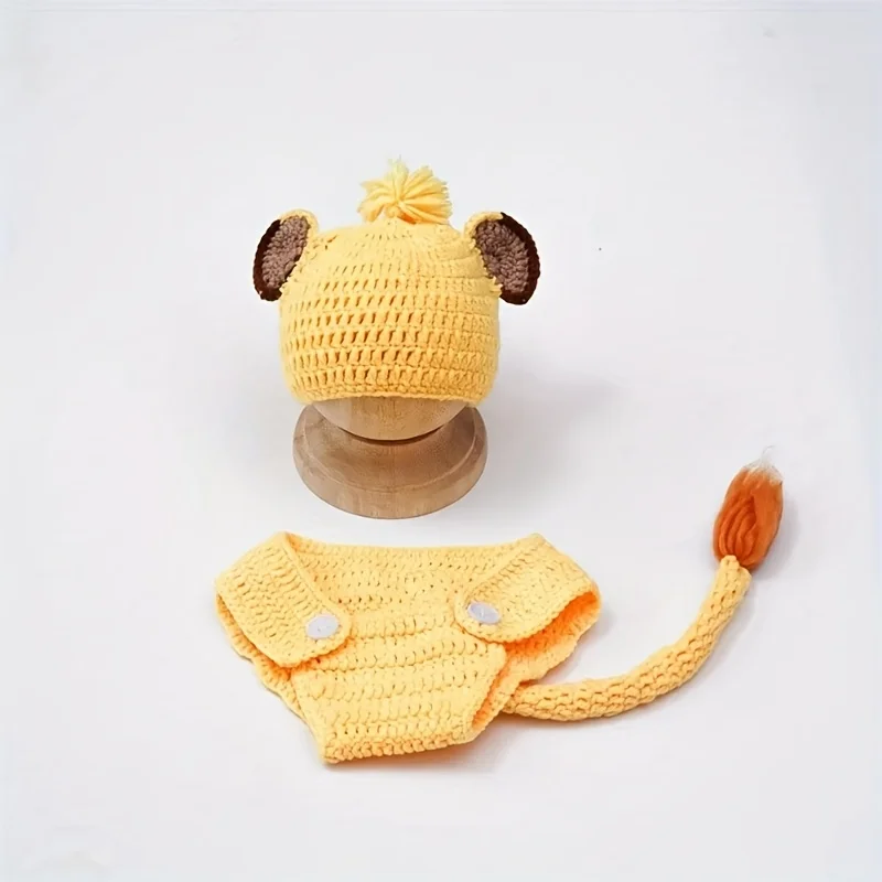 Hand-Knitted Lion Outfit & Hat for Baby Photography Props. Cute Animal Onesie for Photo Studio Shoots. Craft Gift.
