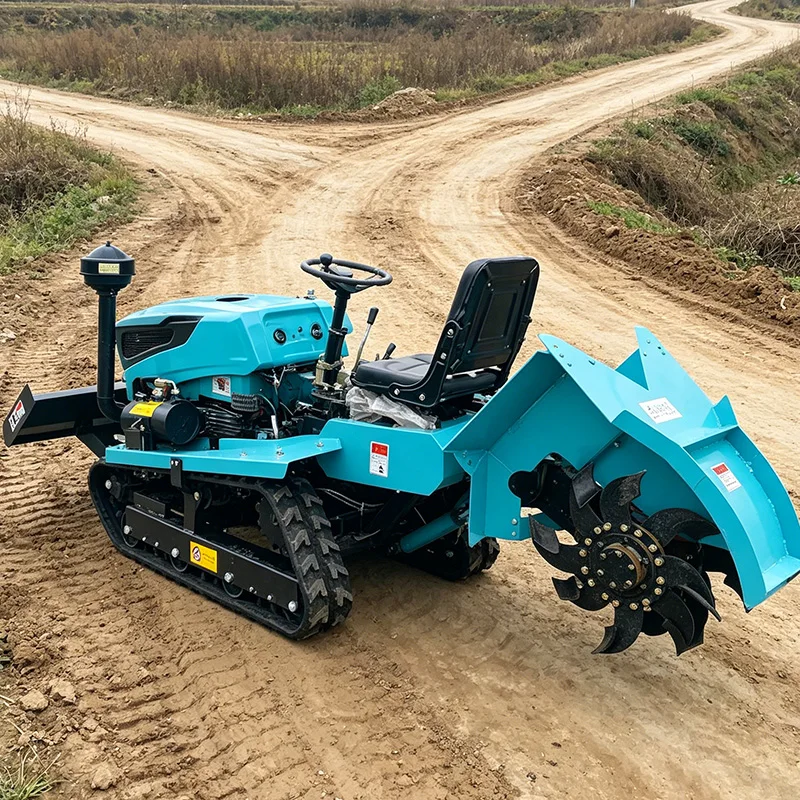 

Индивидуальное самоходное плужное оборудование на гусеничном тракторе с роторным и малым микрокультиваторами