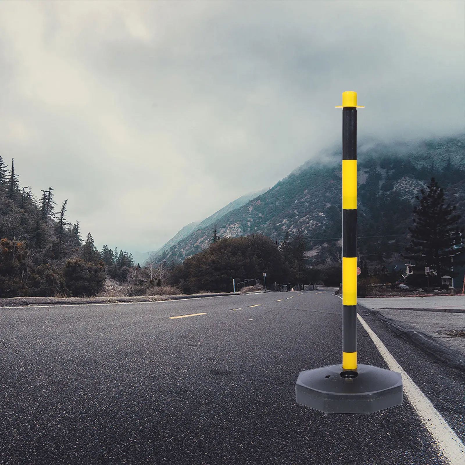 

2 шт. Устойчивые регулируемые пластиковые сигнальные столбики-ограничители, наполняемые водой и песком, для разметки парковок и обеспечения безопасности дорожного движения