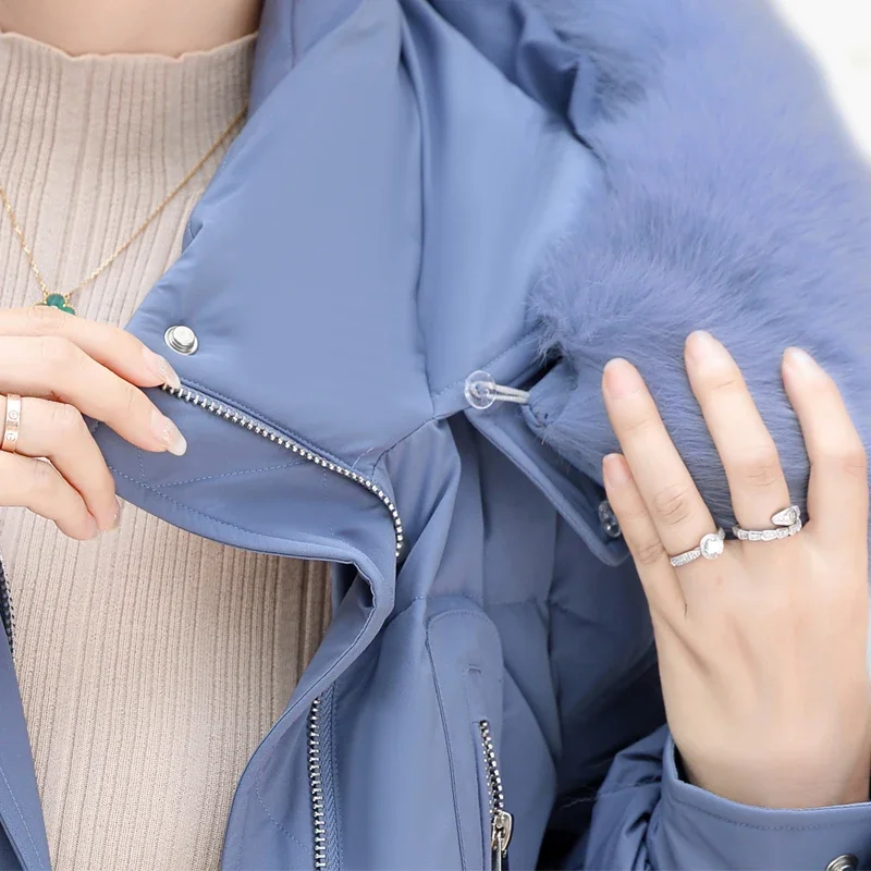 Chaquetas de plumón de pato blanco para mujer de mediana edad con cuello de piel auténtica, abrigos cálidos y gruesos elegantes con capucha Vintage Prakas para mujer