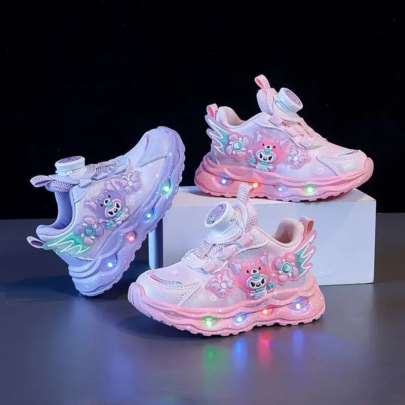 

Кроссовки Sanrio Kuromi для девочек, новые весенне-осенние кроссовки со светодиодной подсветкой, противоскользящая повседневная обувь с мягкой подошвой, уличная спортивная обувь