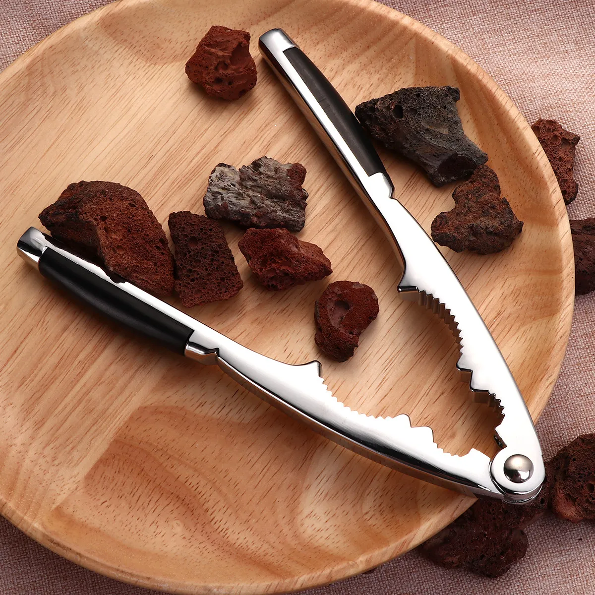 Multifunctional Nut Crackers Zinc Alloy Heavy Duty Walnut Opener Ergonomic Handle Nut Sheller for Walnuts Pecans Almonds