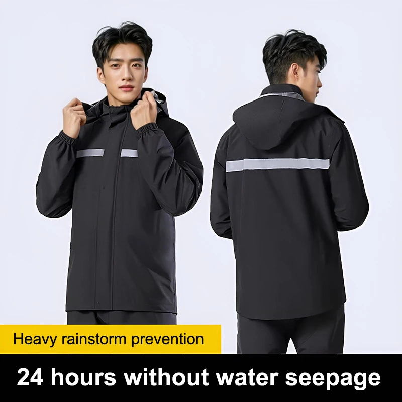 معدات المطر لركوب الدراجات النارية المقاومة للماء للاستخدام الخارجي للجنسين - معطف وبنطلون بغطاء للرأس مع خطوط عاكسة