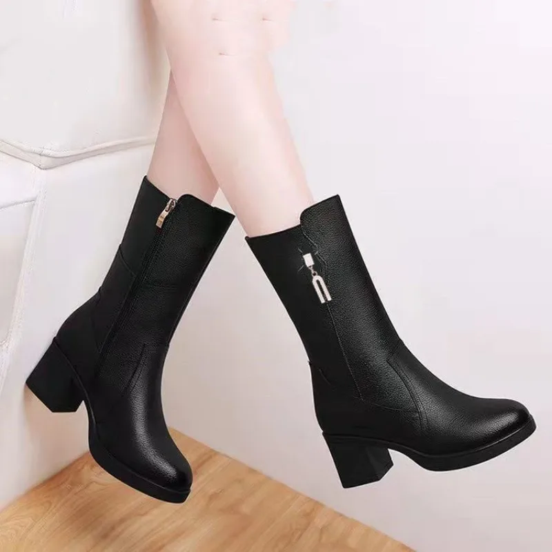 Obuwie Półwysokie buty damskie Buty na średnim obcasie dla kobiet Czarny Rhinestone Mid Calf Fashion 2024 Designer Luxury Goth Pu Boot