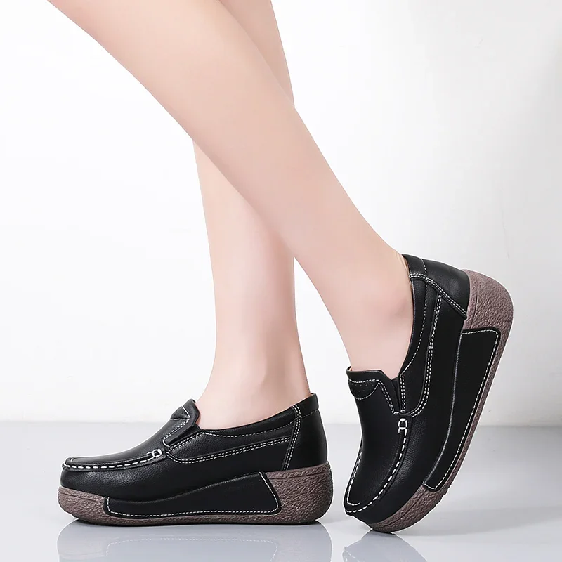 Leather Ladies Platform Moccasins Slip on Chunky Sneakers Designer Women's Loafers Women Rocking Mother Shoes Zapatillas Mujer