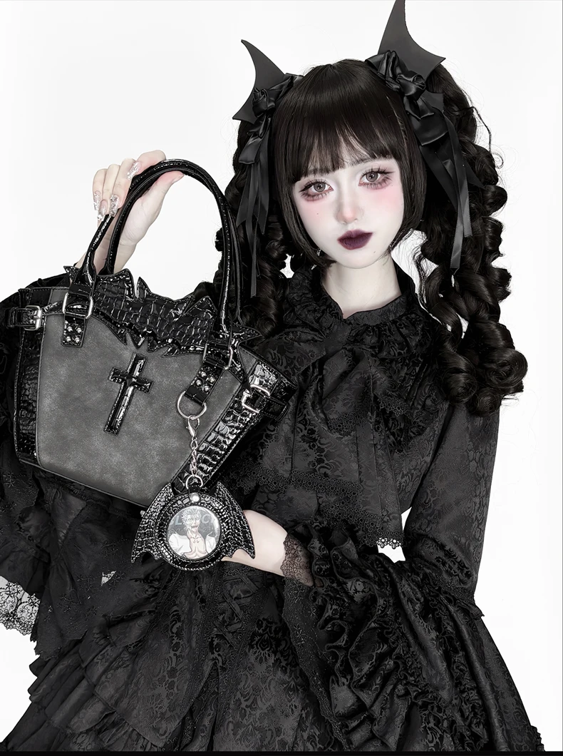 هالوين كرنفال كوس حقيبة يد سوداء ثقافة فرعية الإنتاج الضخم لوليتا أجنحة الخفافيش الحلو كول حمل حقيبة Harajuku Y2K حقيبة كروسبودي