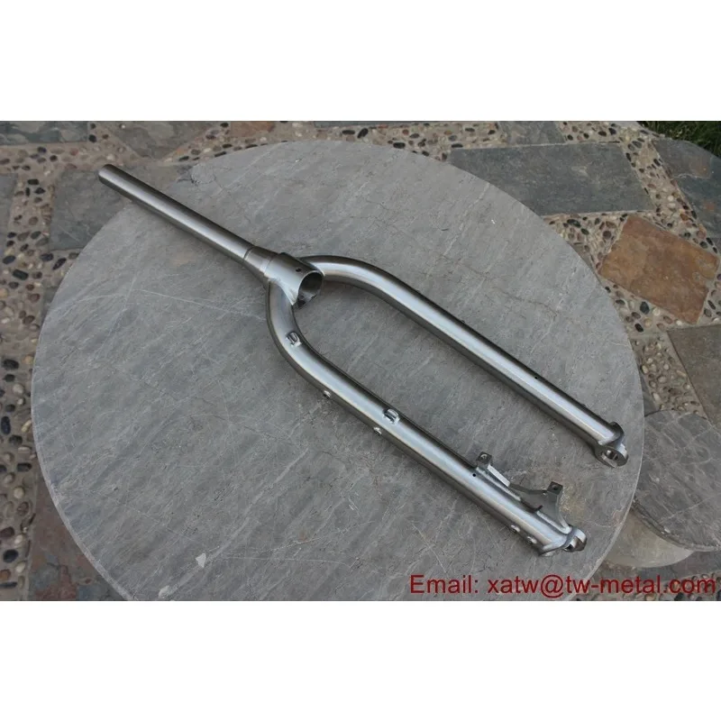 Horquilla de titanio para bicicleta de ciclocross con tubo de dirección cónico, horquilla de titanio para bicicleta de montaña con eje pasante