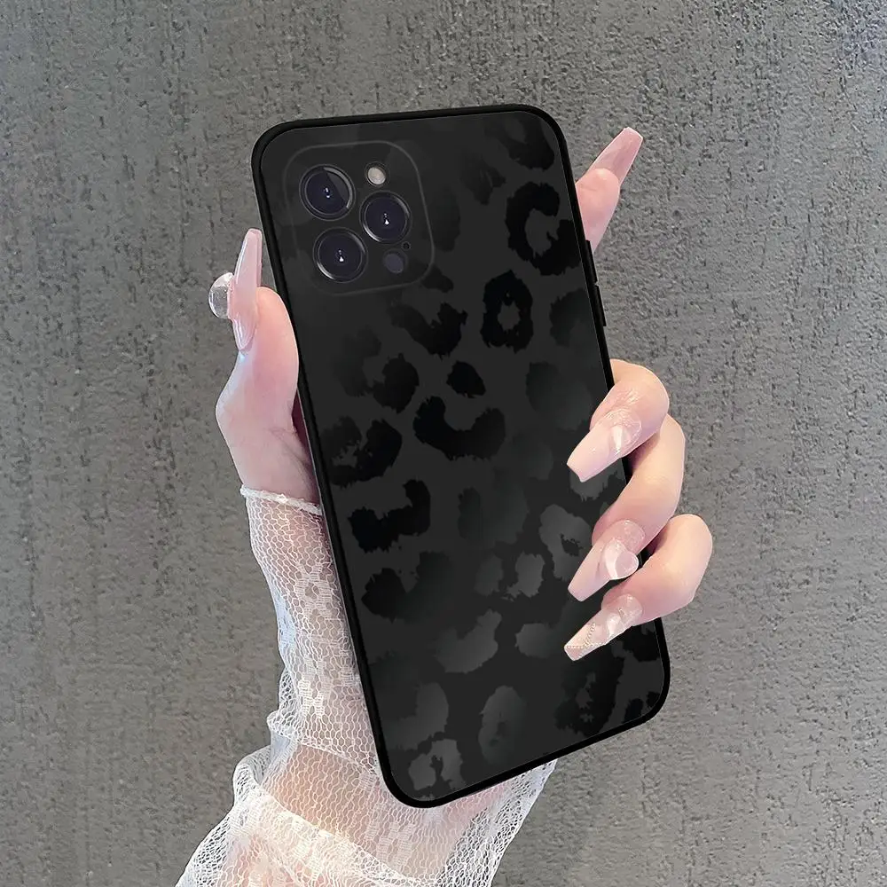 Leopard Print Black Phone Case For iPhone 15 14 11 12 13 Mini Pro XS Max Cover 7 8 Plus X XR Funda Shell