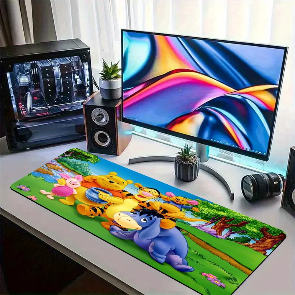 قطعة واحدة من لوحة ماوس كرنفال الصيف Winnie the Pooh & Friends - تصميم كرتوني نابض بالحياة مع Winnie، Piglet، Tigger، Eeyore & Rabbit -