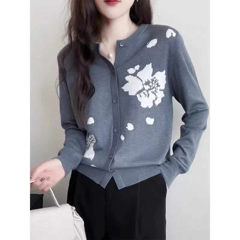 

Spring/autumn fine spun wool casual round neck cardigan Tops single breasted embroidered base sweater slim fit Blouse Jumper