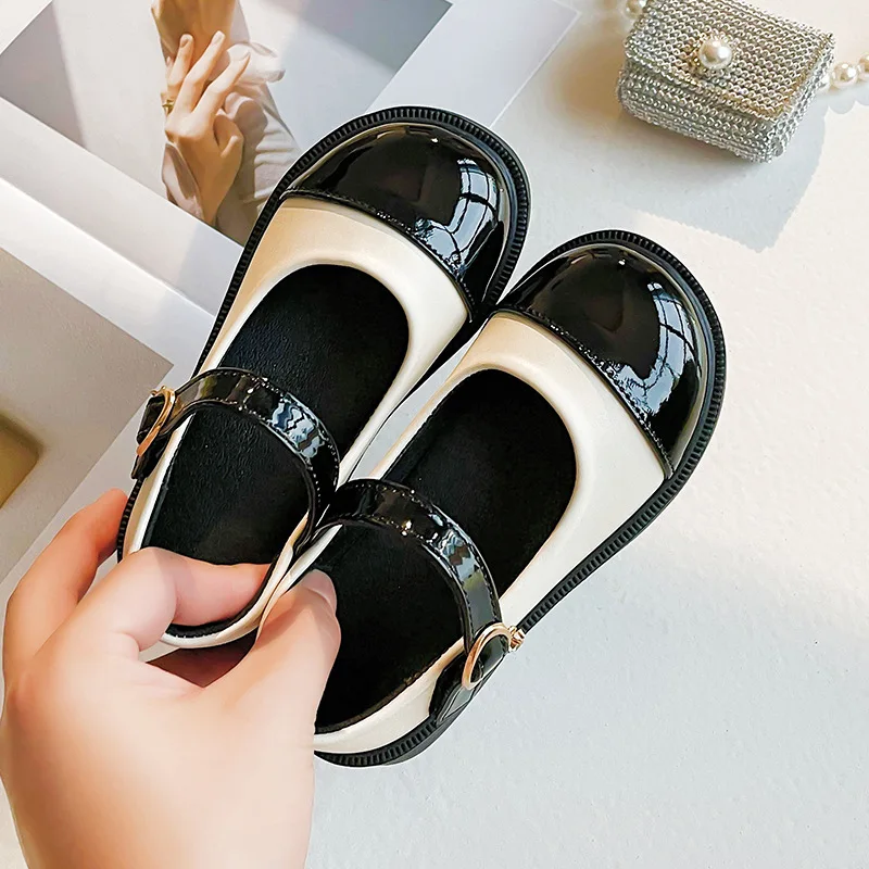 Little Princess Leather Shoes Girls Pendant Design Single Shoes Baby School Flats Children Retro Performance Leather Shoes