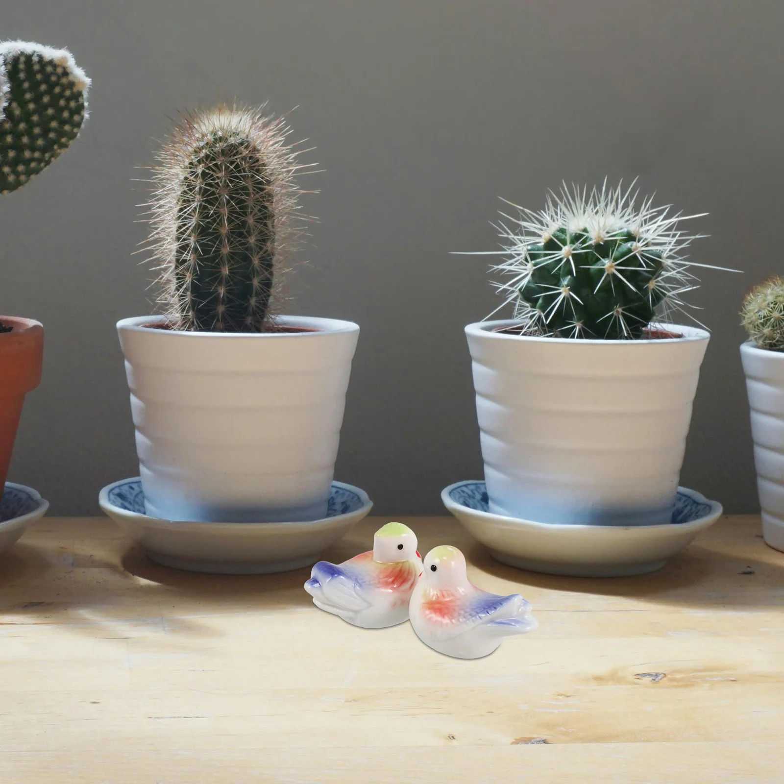 

2Pcs Duck Ceramic Chopstick Holder Romantic Tableware Rest Sand Garden Decoration Miniature Home Kitchen