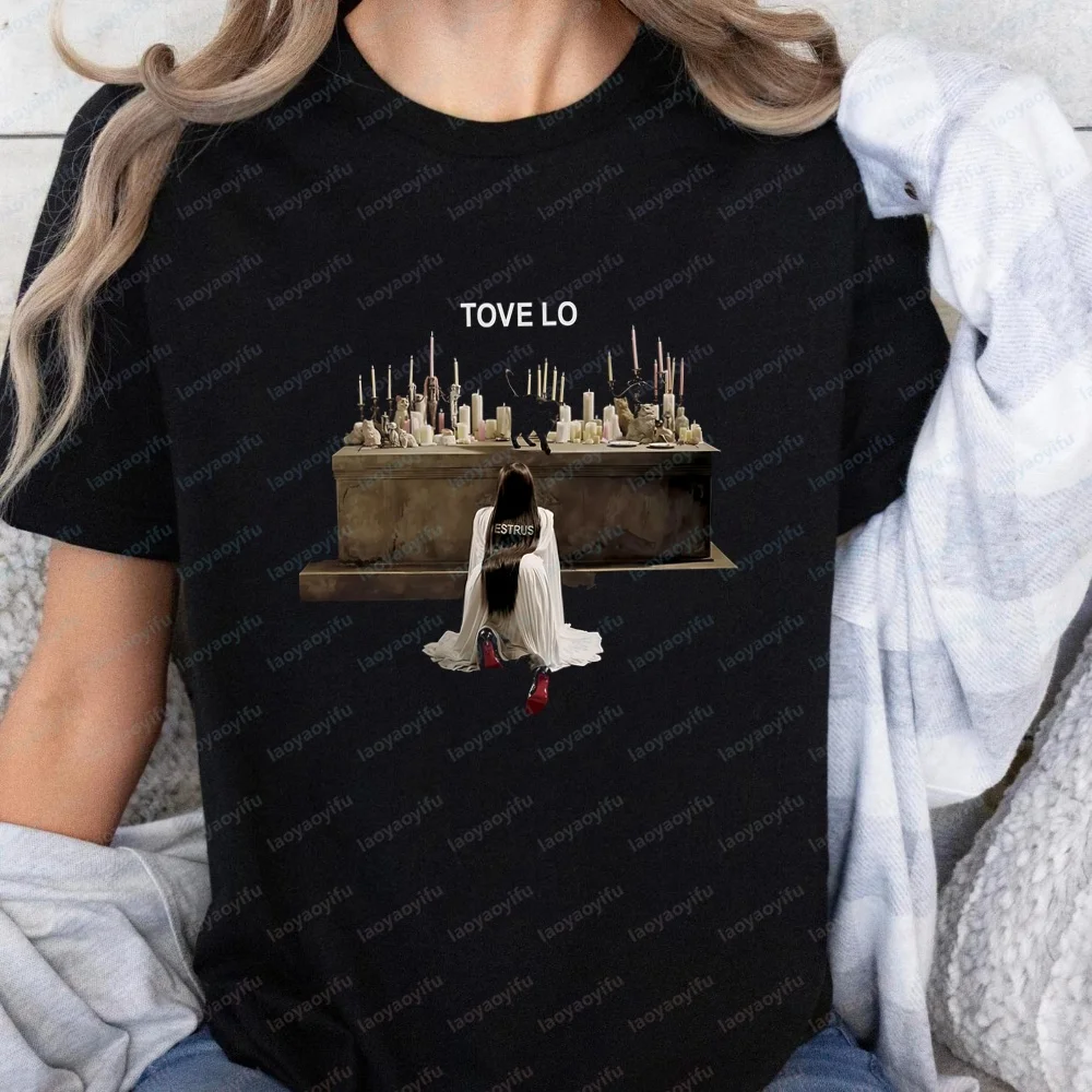 Tove Lo, A Grunge-style Rock Singer, Offers Trendy Short-sleeved Men's and Women's Crew-neck Shirts with Comfortable T-shirts.