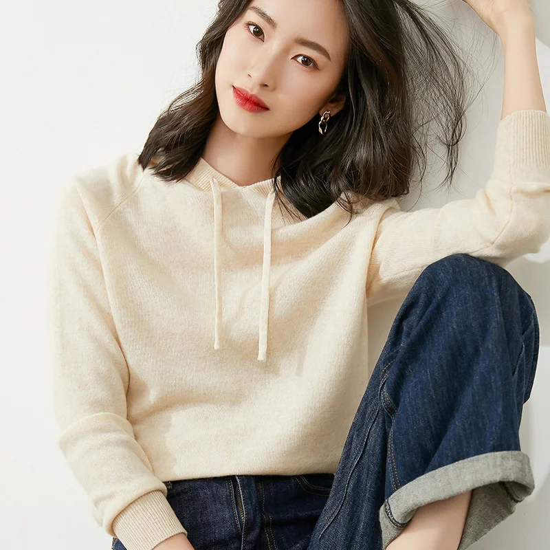 เสื้อฮู้ดกันหนาวสำหรับผู้หญิง ผ้าถักเนื้อบาง ทรงหลวม สวมใส่สบาย เหมาะสำหรับใส่เที่ยวหรือเดินทาง  ดีไซน์เรียบง่าย ดูดีมีสไตล์