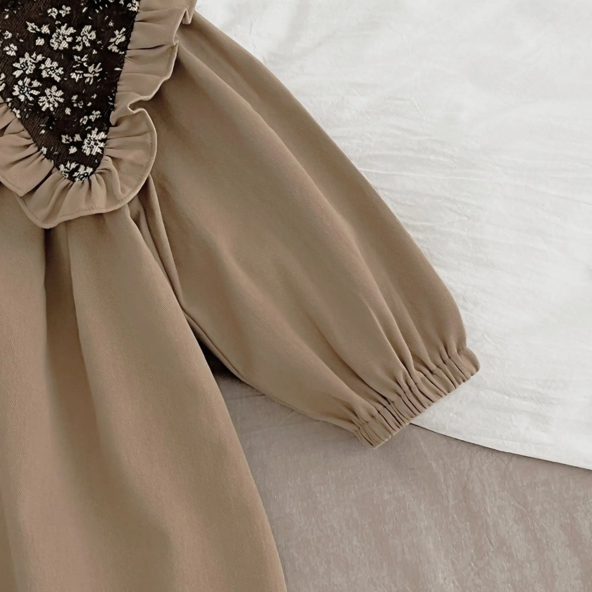 2026 Frühling Mädchen Kleid 2-6Y Kinder Prinzessin Kinder Party Braun Kleider Neue Lange ärmeln Baumwolle Retro Revers Mi Party Süße kleid – Detail 11