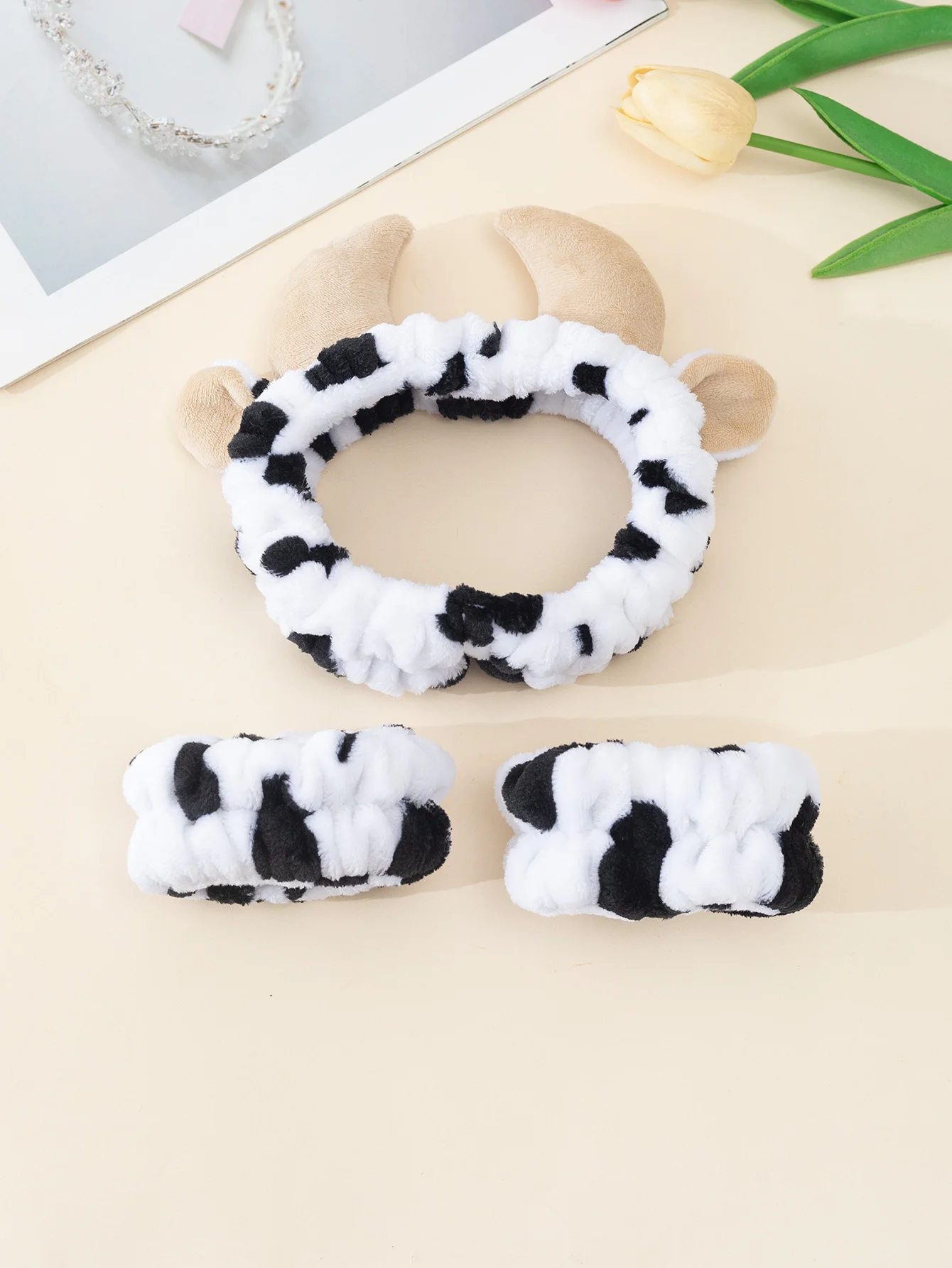 Plush Wash Face Headband Cow Print Spa Wrist Band Cuffs Women Girls Facial Makeup  (Pattern position random)