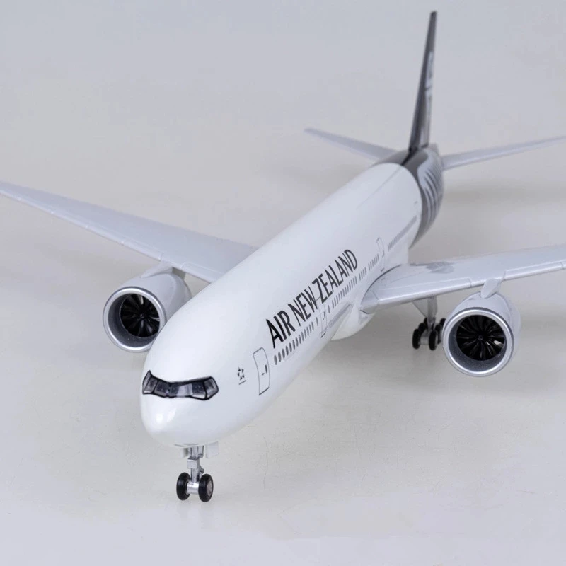 1/157 Scale New Zealand Airlines B777 Diecast Resin Aircraft Model With Light and Stand Aviation Enthusiasts Collection Airplane