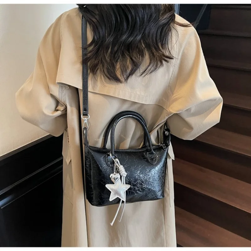 

Women's Messenger Bag Made Of Goatskin Leather Featuring High-End Paris Casual Neat Lightweight Daily Look​