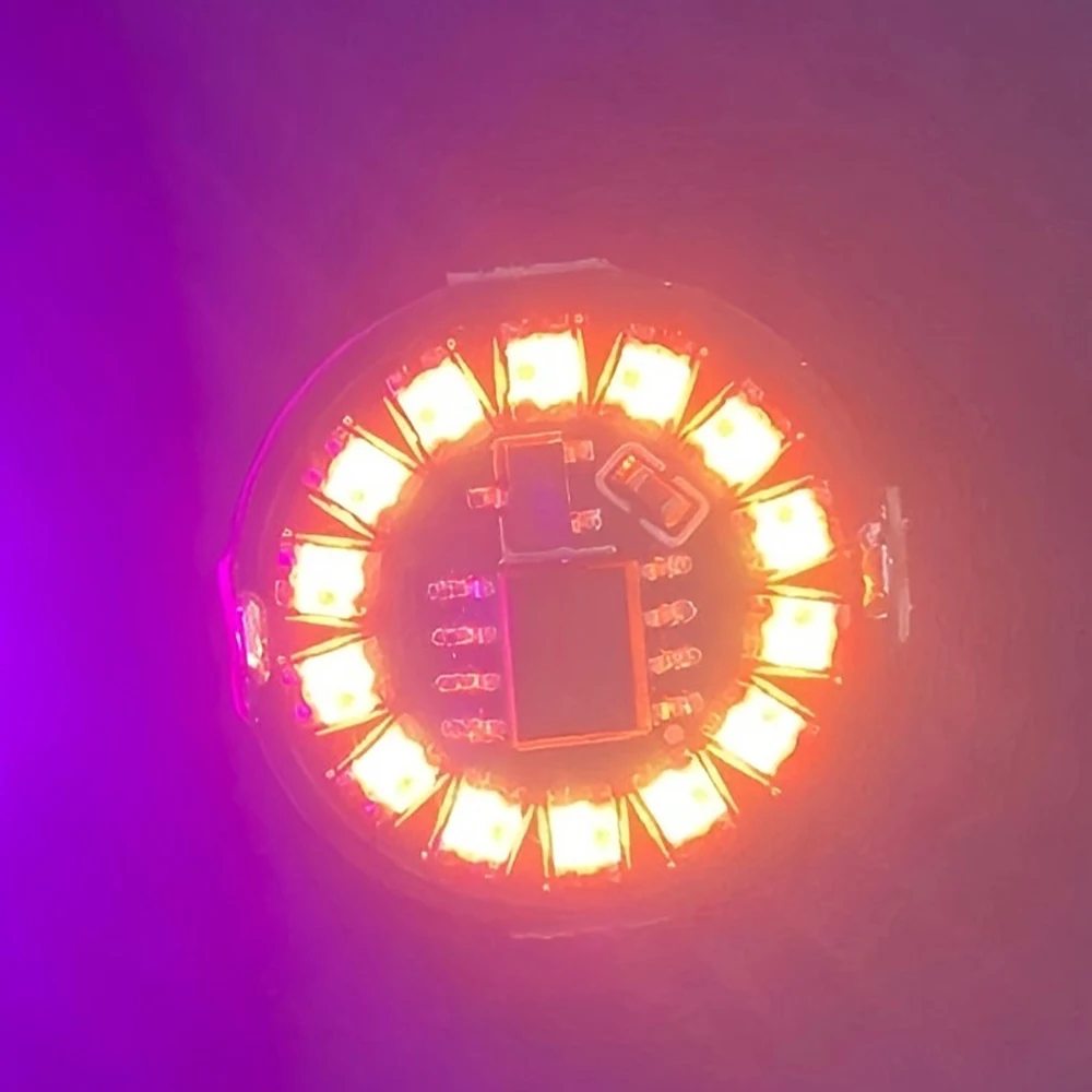 أضواء التحكم المغناطيسي LED اللاسلكية الملونة مع 4 أوضاع - أضواء التعريفي الدوارة للاستخدام الزخرفي