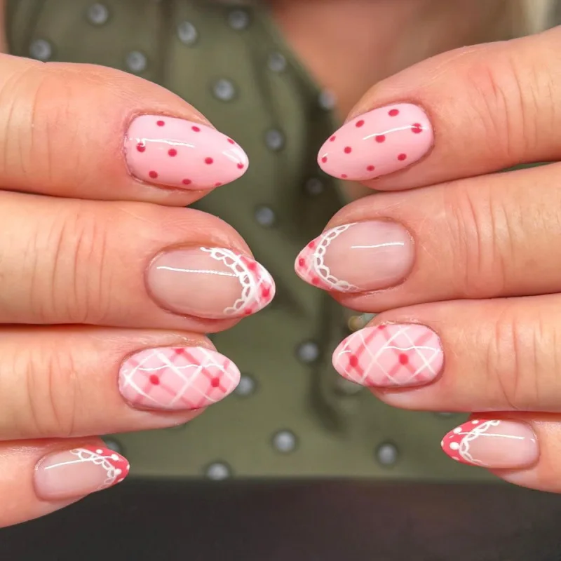 Arte de uñas con bloques de color y lunares franceses, uñas postizas cortas de almendra de moda veraniega, desmontables y terminadas 3