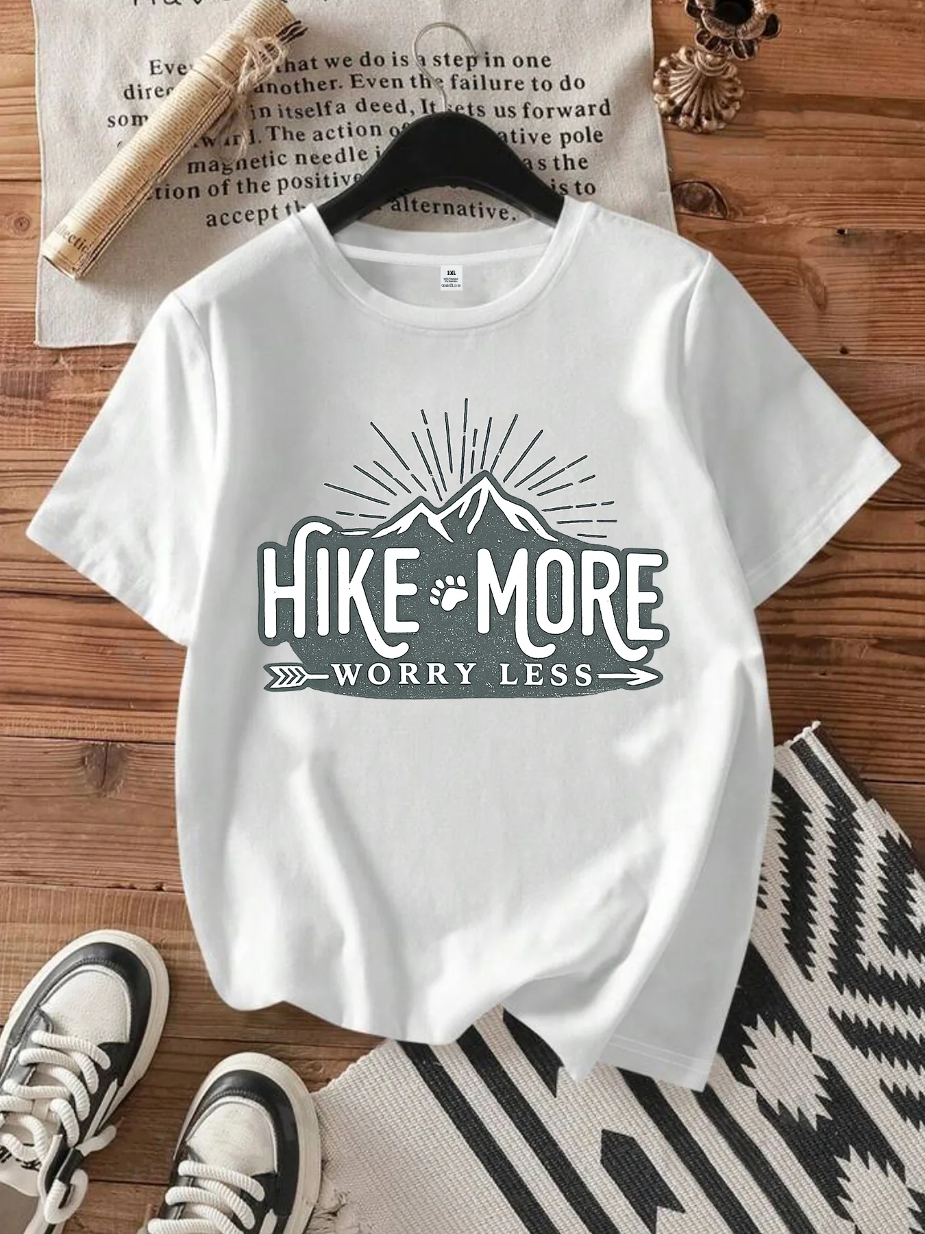 

【WDS00108】Plus size women's round neck short sleeve T-shirt with elastic half sleeves and trendy prints