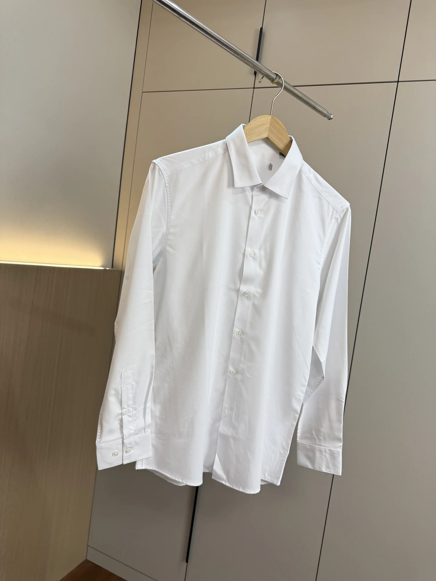 

H Home Classic Versatile Men's Business Casual Color Anti-Wrinkle White Shirt Casual Style Long Sleeve Button up