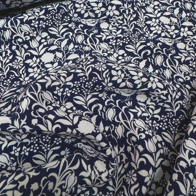 

1 метр, 100% шелковый шелк, шелковая ткань Momme Charmeuse, маленькая весенняя шелковая ткань с цветочным принтом, ширина 140 см, 55 дюймов, дюйм JX074