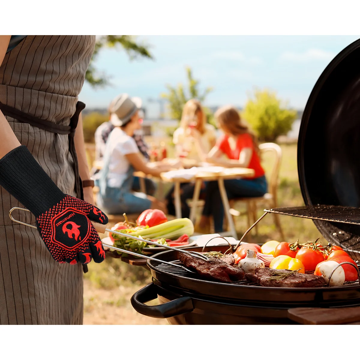 HOMEMAXS Pair of Oven Mitt Heat Resistant Lower Than 800℃ Cotton Silicone Protective BBQ Grilling Gloves (Black, Red)