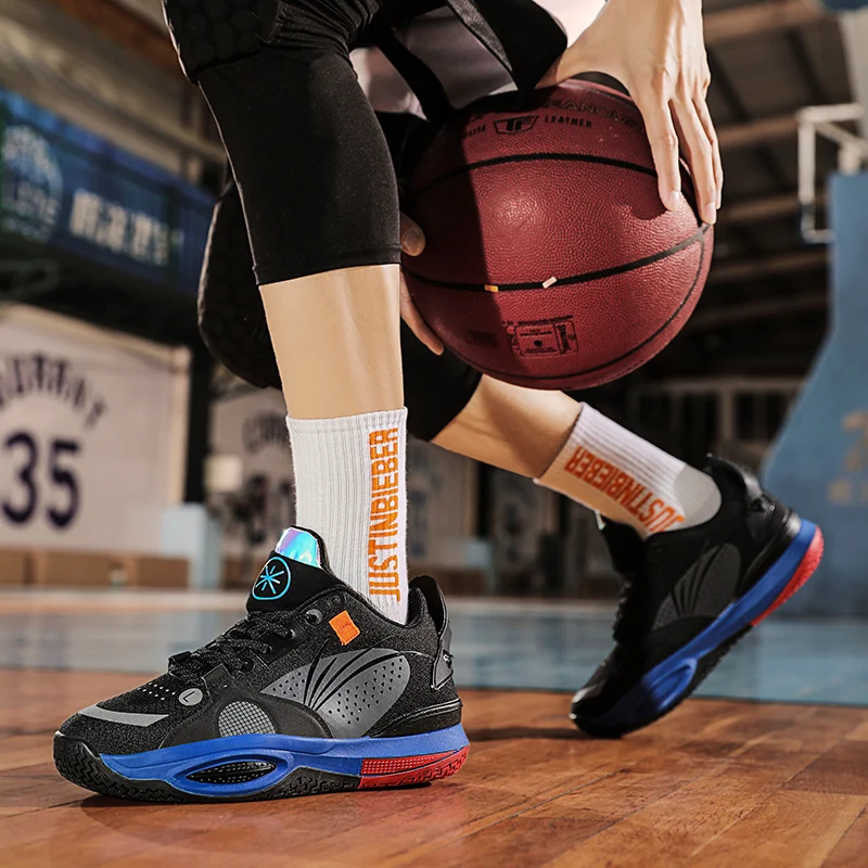 

Мужская летняя повседневная обувь на мягкой подошве. Удобные спортивные дышащие баскетбольные кроссовки 36-45