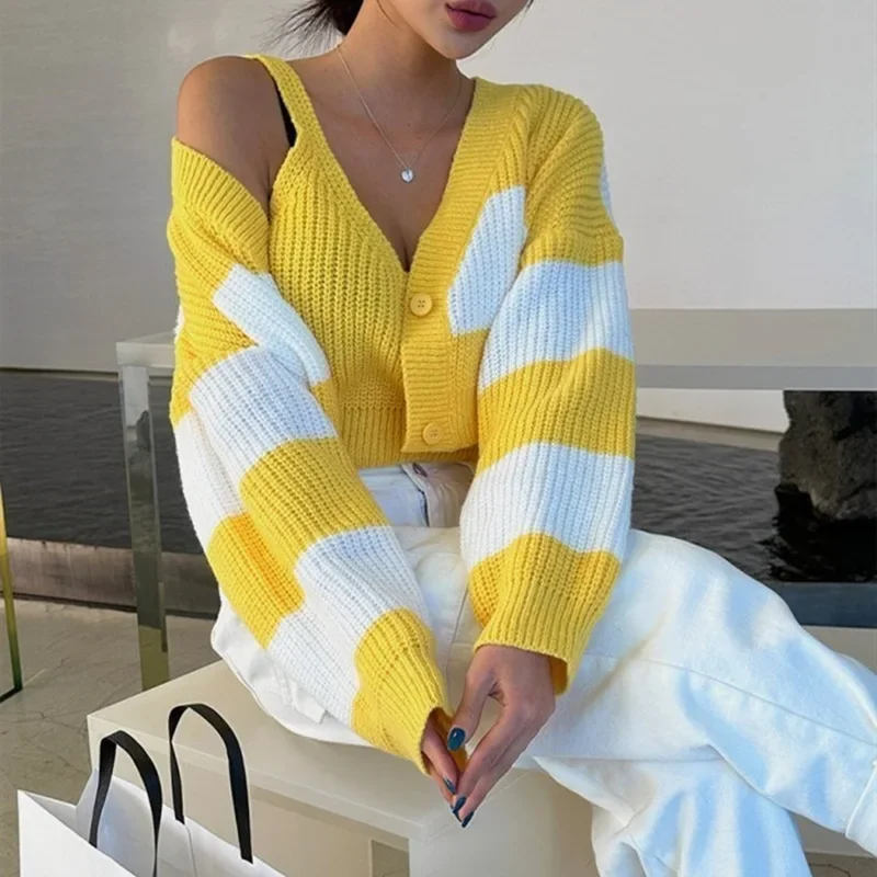 

2025 Fashion Autumn Two Piece Women Sweater Stripe Long Sleeve Cardigan Crop Knitwaers Winter Loose Casual Knitted Short Tops