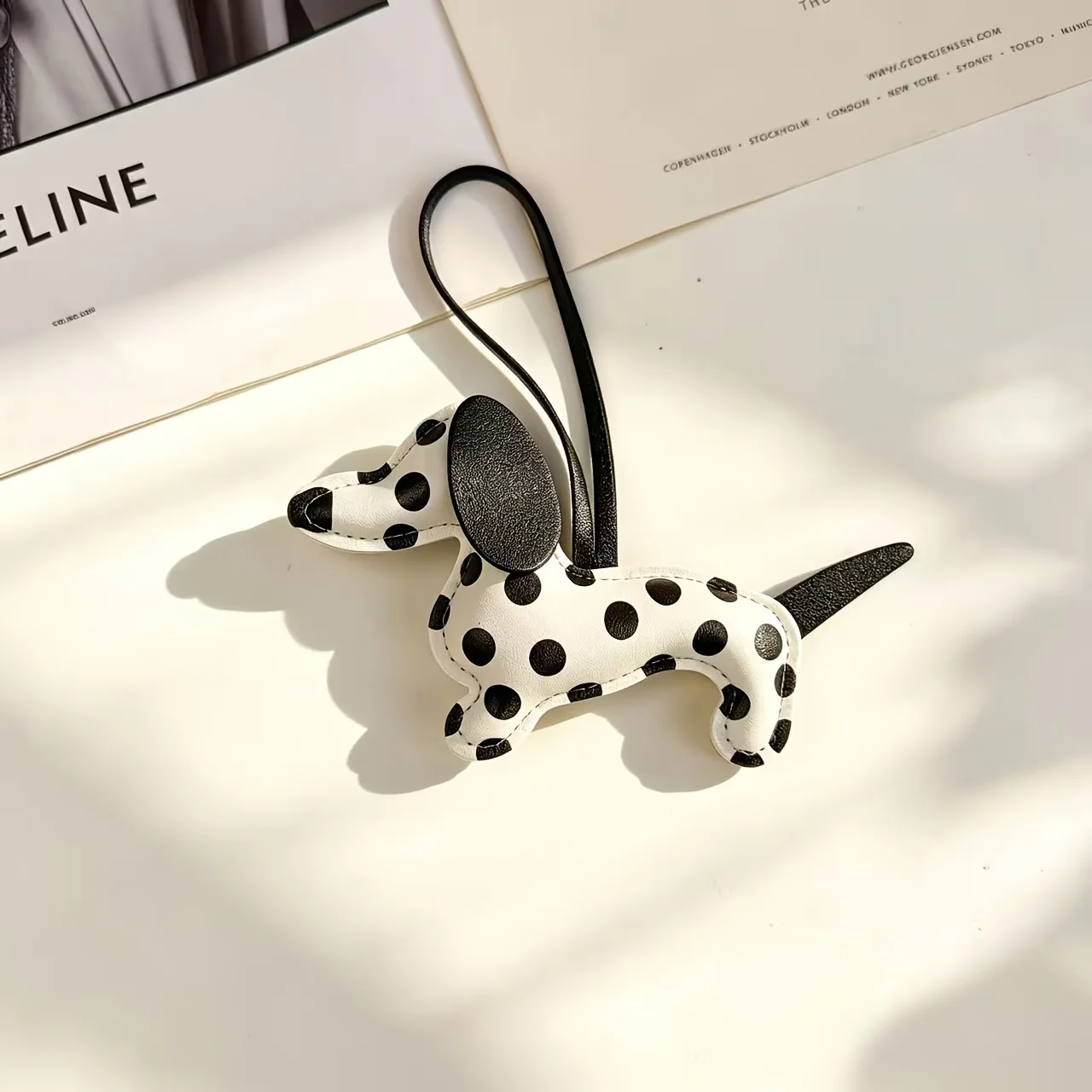 Juego de 5/2 piezas de llaveros con diseño de perrito teckel de lunares, bonitos dijes de cachorro con manchas estilo Ins, accesorios versátiles para bolsos, llaveros, pequeños regalos para parejas, dijes para bolsos, dijes para coches, regalos de Halloween y Navidad