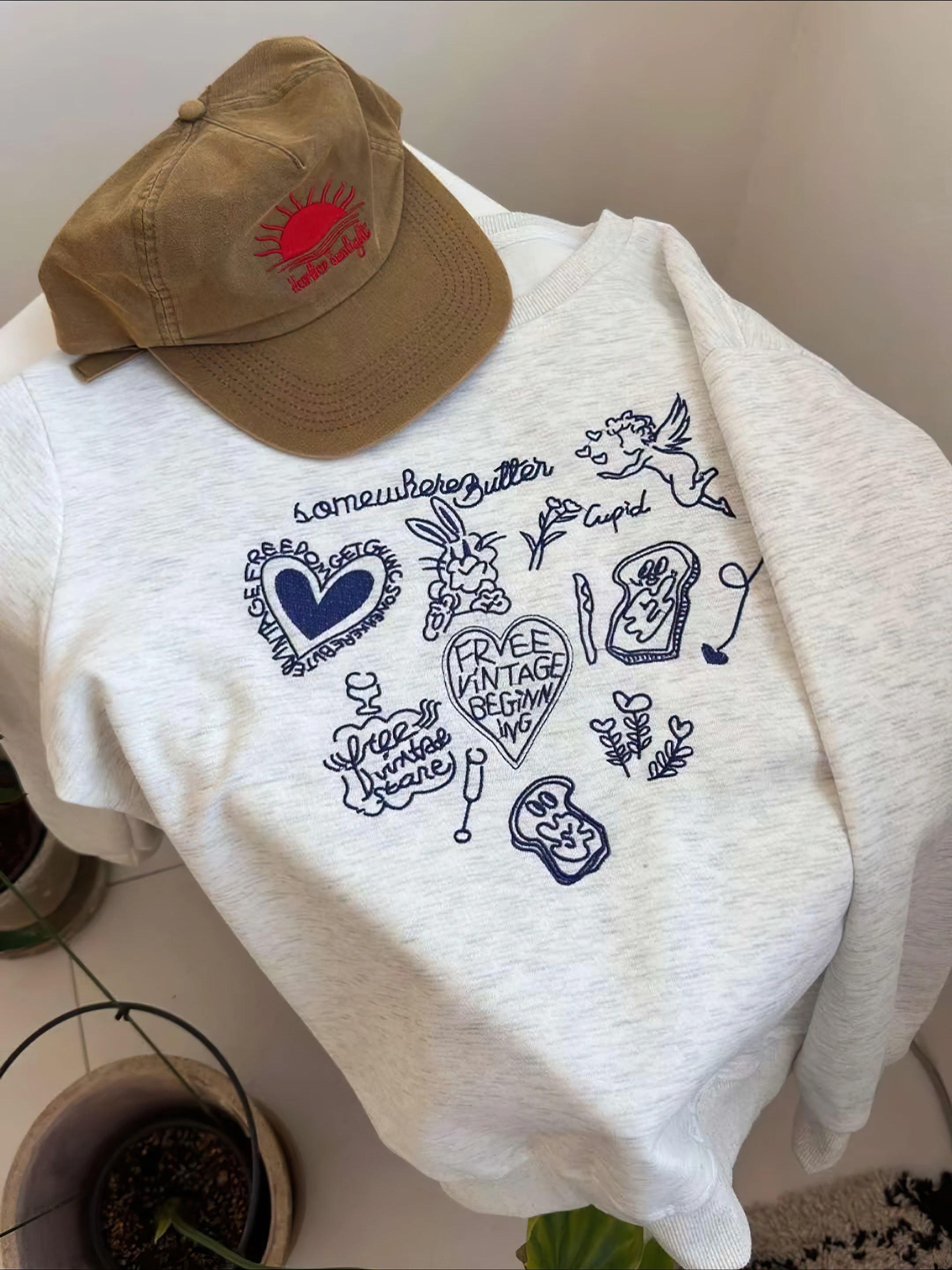 Women Casual Long Sleeve Pullover Top Fashion Lightgrey Heart Embroidery Rabbit Design Top Lady Loose Hoodies Streetwears 2026