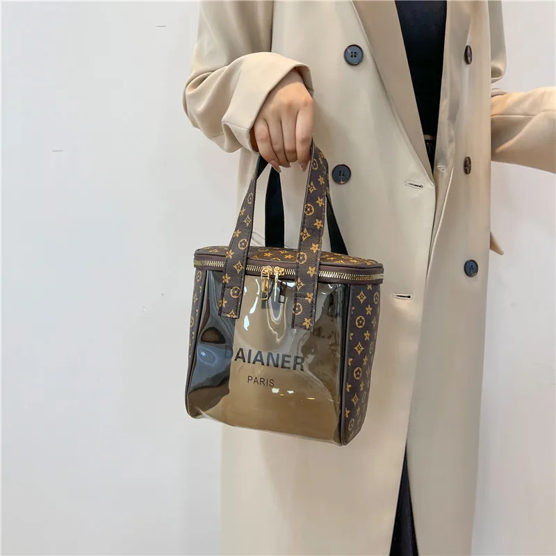 

Sweet Exquisite Crossbody Bag - Sleek Niche Trendy High-End Versatile Design Suits Women's Retro Casual Fashionable Looks