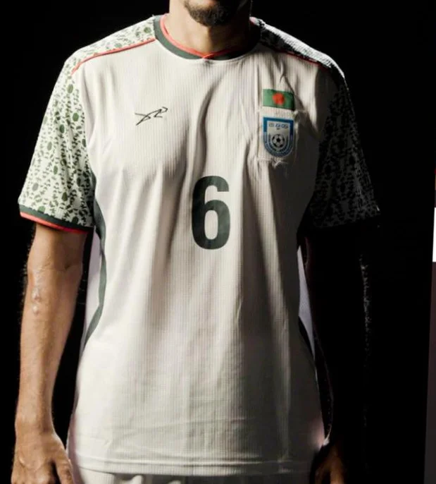 

Лето 25, хит продаж, новинка Бангладеш, футбольный трикотаж для тренировок на открытом воздухе, дышащая, быстросохнущая, повседневная повседневная футболка с короткими рукавами