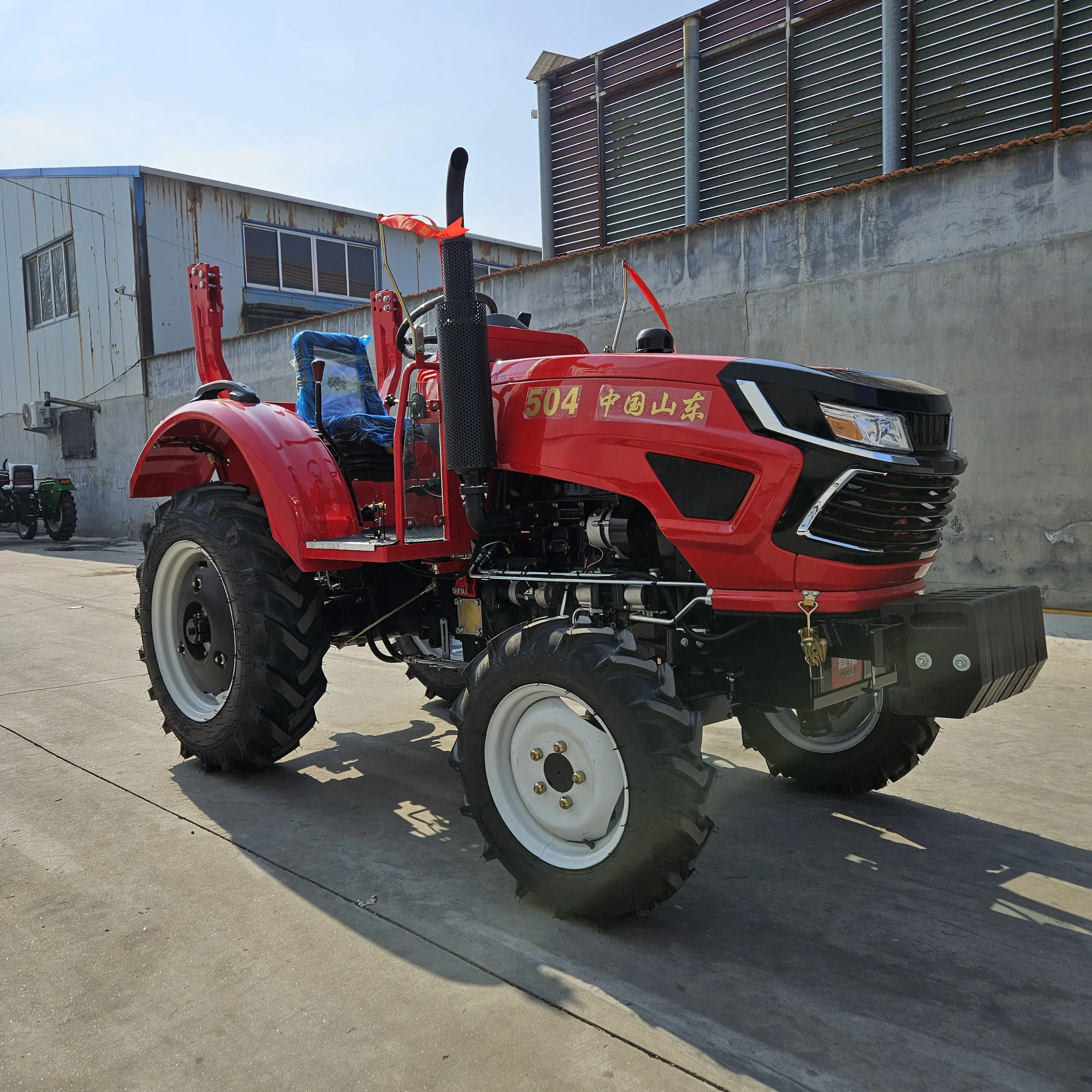 Cina Trattore agricolo diesel 4X4 con componente motore con nucleo ruota 4WD per trattore da giardino automatico 25 CV 40 CV 50 HP e 70 HP