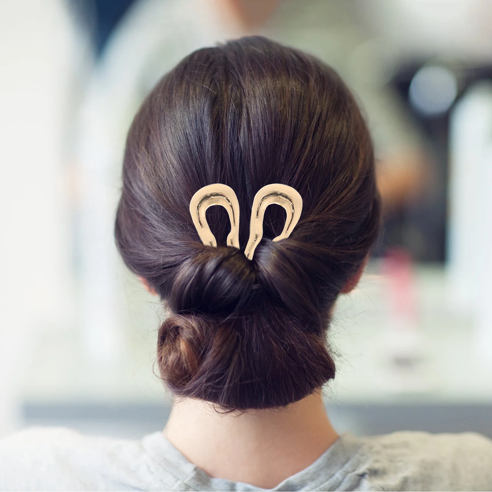 

2Pcs French Twist Hair Pins Medium Wavy U Shaped Fork for Chic Updo Bun Hair Styling Accessories Cute Bobby Pins