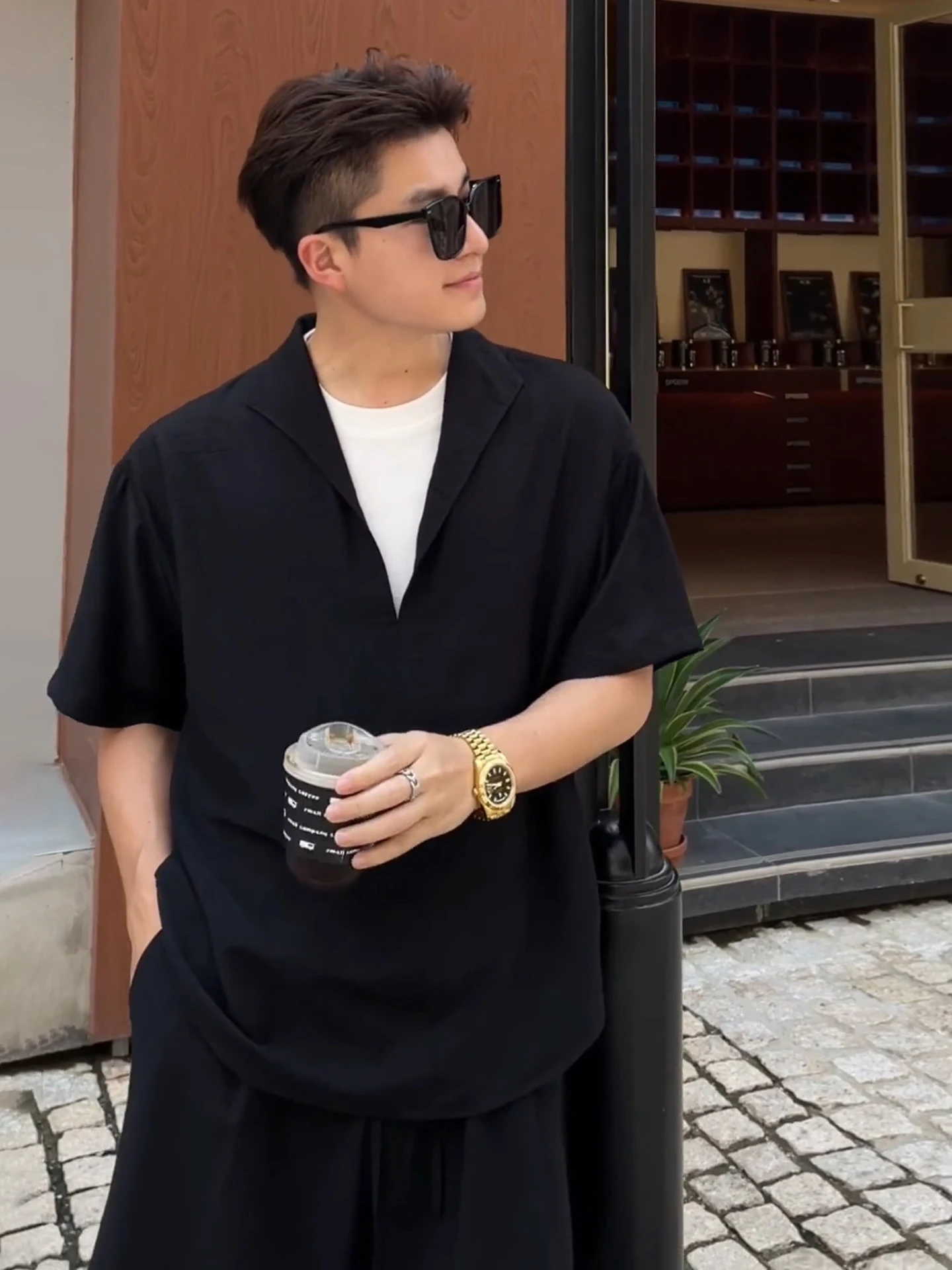 

Мужской летний модный комплект из двух предметов: футболка с коротким рукавом и шорты из прохладного льняного шелка. Повседневный комплект Haome из льняного шелка.