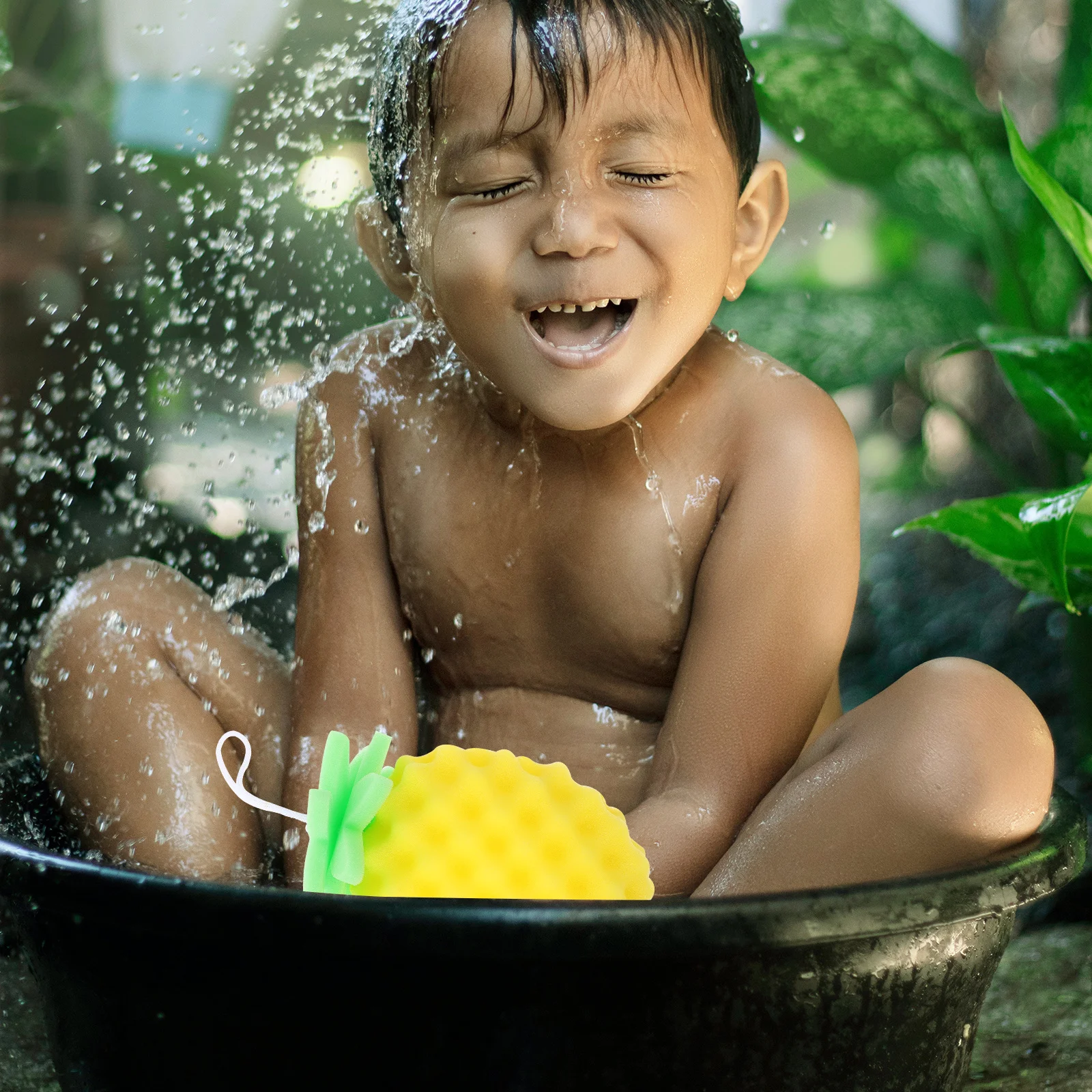 

1pc Pineapple Sponge Brush Infant Sponge Small Lightweight Portable Shower Scrubber Baby Bath Supply For Toddler Kids Bath Tool