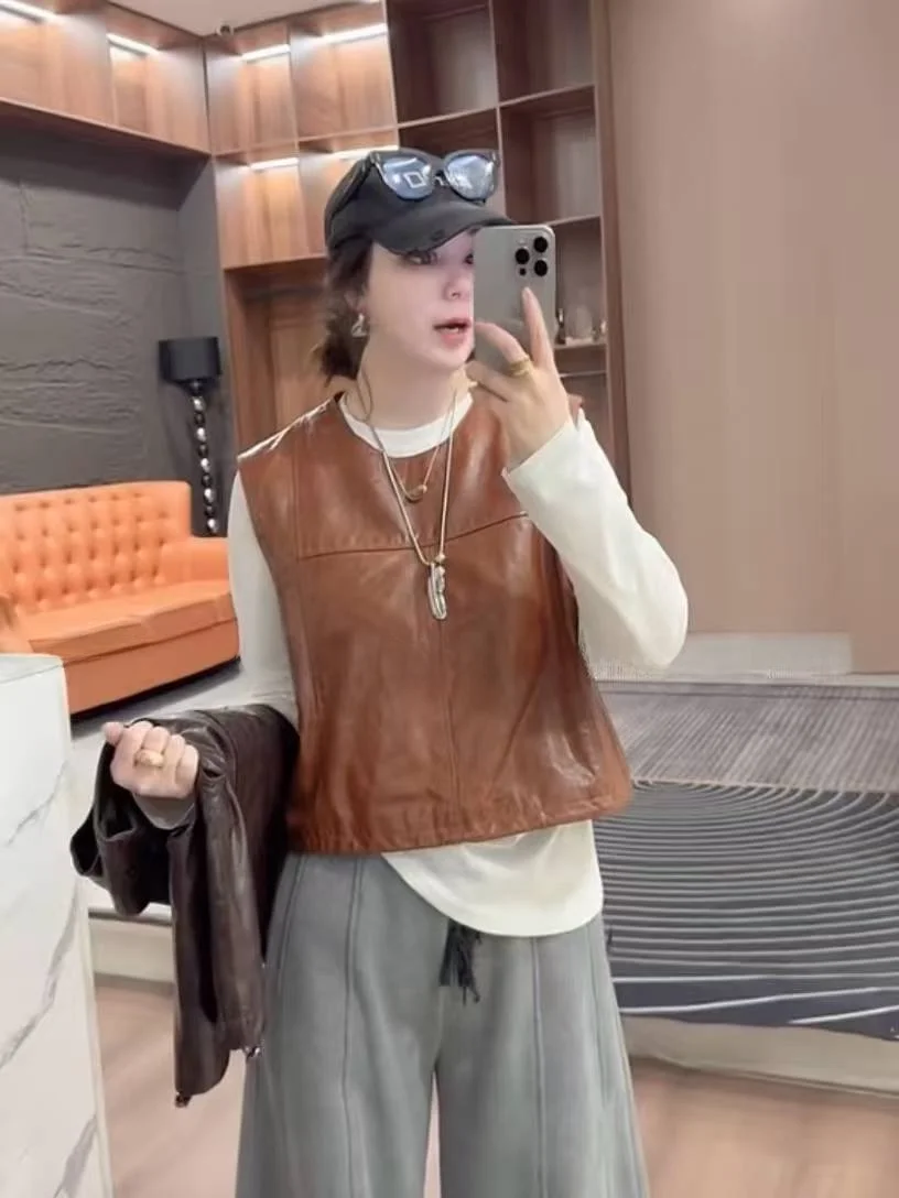 

Новая женская жилетка из натуральной кожи 2026 года: приталенная, универсальная, модная, из воловьей кожи, для повседневной носки