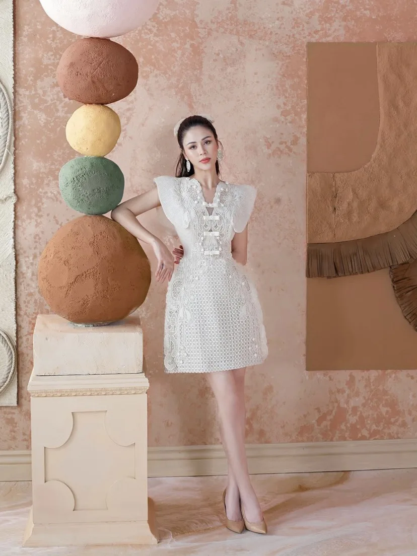 French Fashion Elegant Lace Embroidery Stitching Beaded Button V-neck Sleeveless High Waist A-line Evening Short Dress Women