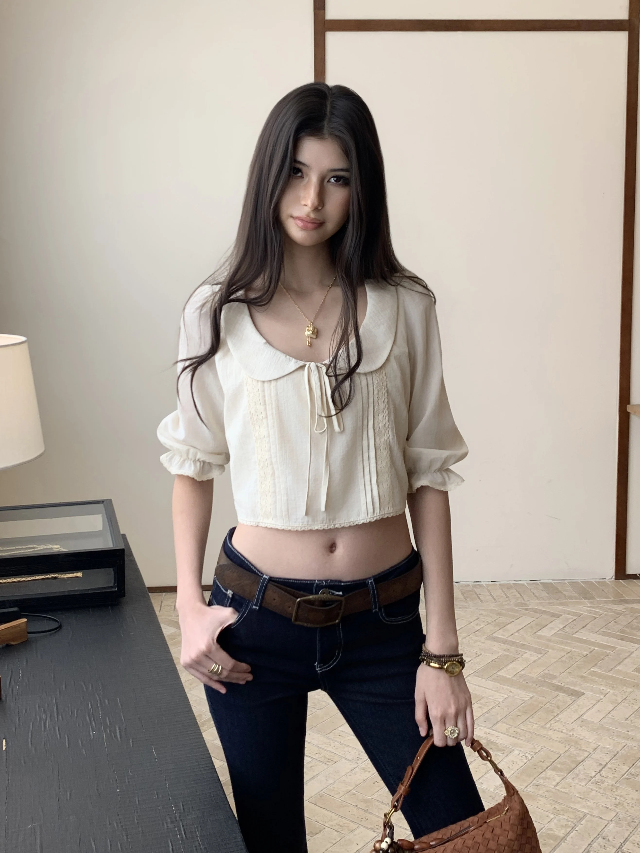 Audwyn Short Lace Patchwork Blouse Women's mid Sleeve Doll Collar Shirt Street Style Cotton Polyester Blend Youthful Design